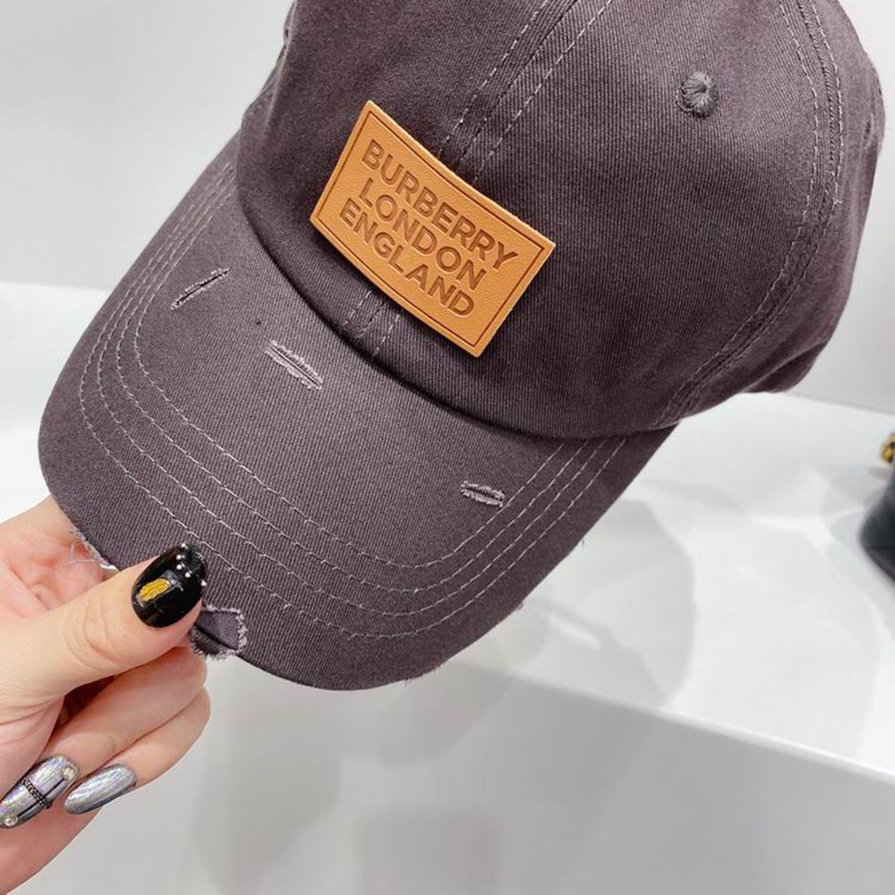 Bv*b*rry Hat